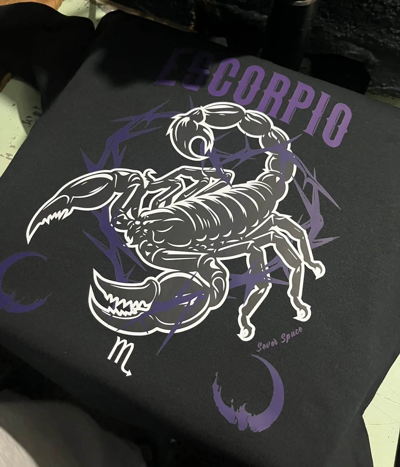 Detalle del estampado Sever Space